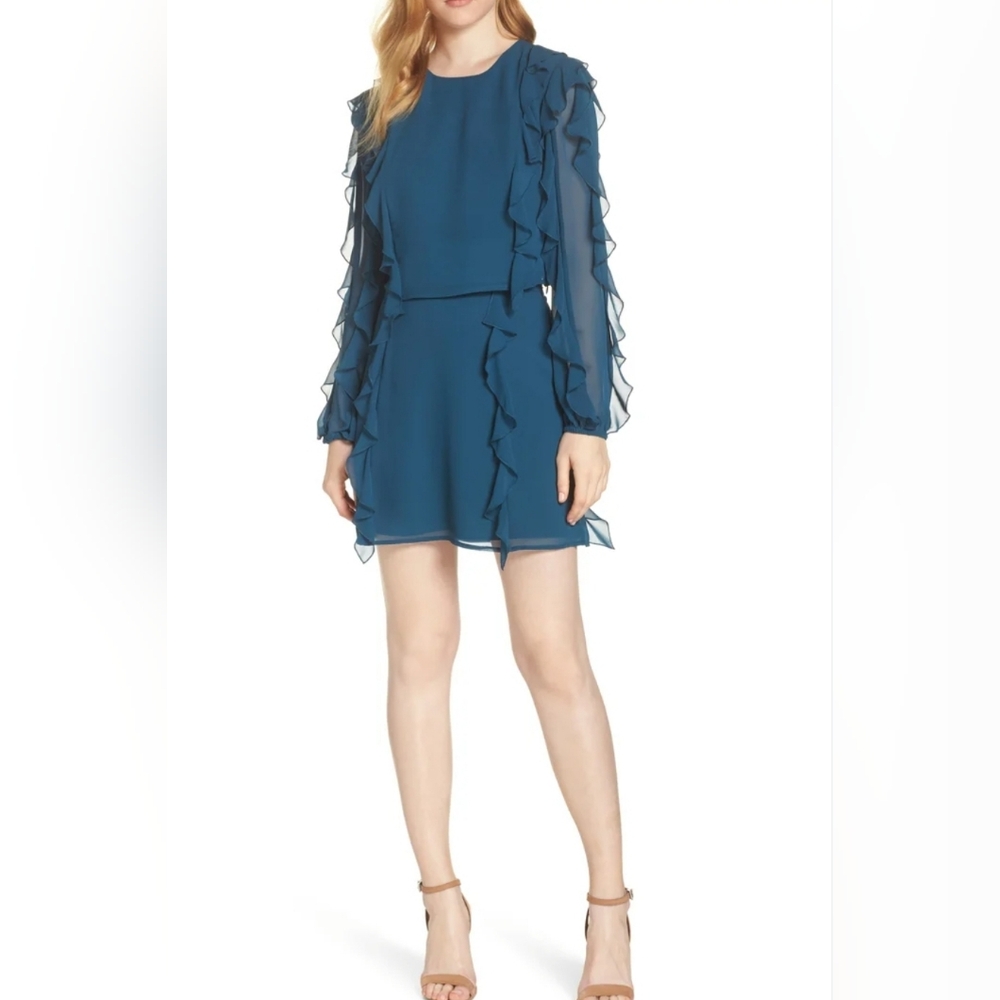 Ali & jay Ali-Jay two piece Set A Girl Can Dream Medium NWT